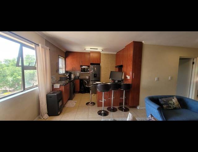 2 BEDROOM TOWNHOUSE FOR SALE IN NEW REDRUTH